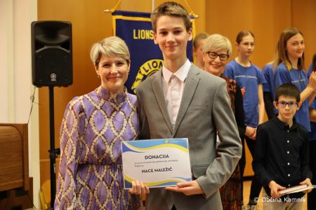 Na mladih svet stoji  (12)